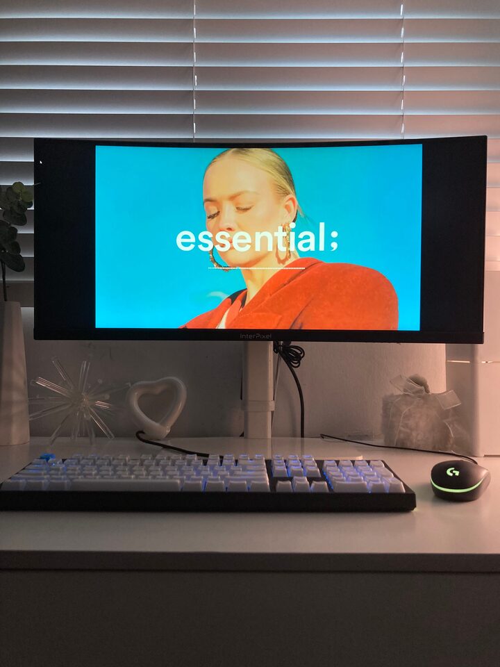 short form carousel card thumbnail