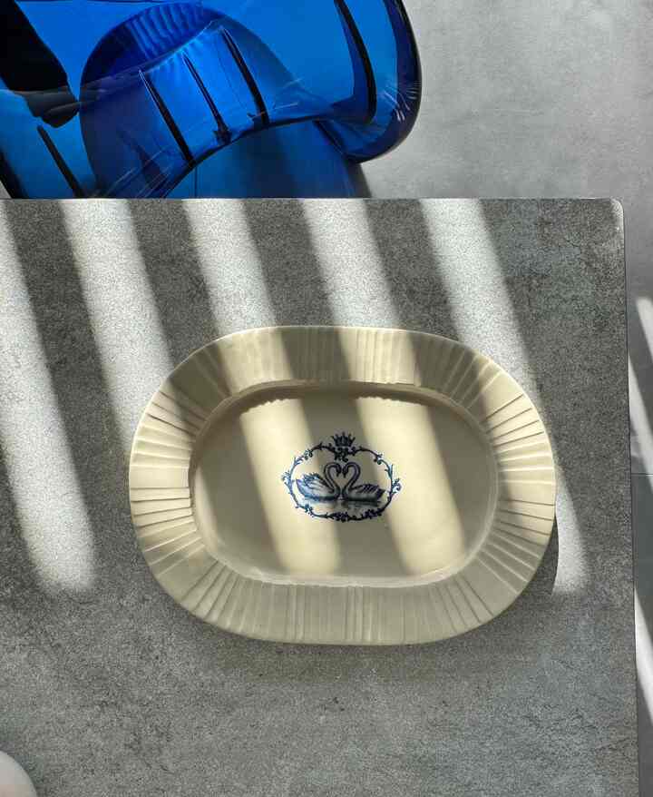 よしざわ釜はどれも可愛いくておきにいり…💙🦢

#よしざわ釜　#賃貸インテリア
