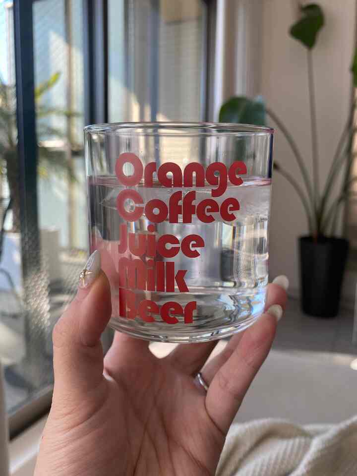 今月のギフトはMr.drinkのグラスにしました🥃
何入れて飲んでもカワイイな☺️

#Mr.drink #グラス #マンションインテリア