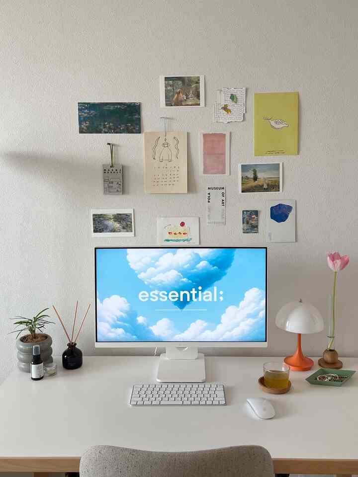 My desk🖥️
#北欧風 #北欧インテリア #デスクツアー #一人暮らし部屋 