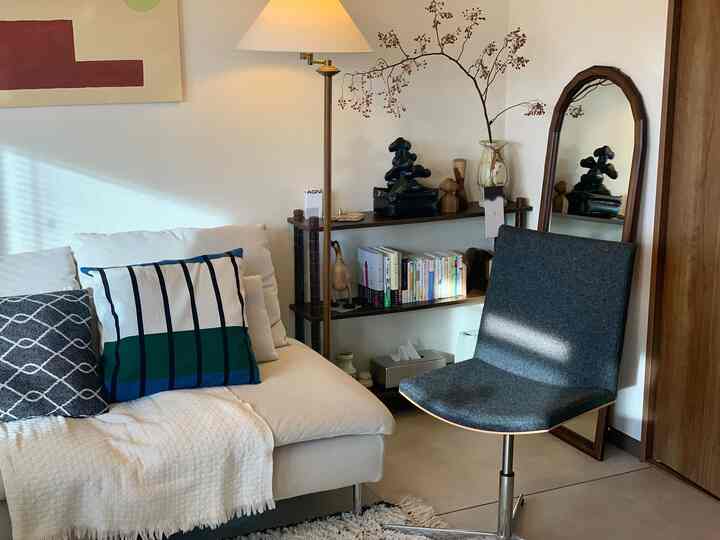 🛋🪿🌿
#2人暮らし #賃貸マンション #ナチュラルヴィンテージ #ヴィンテージチェア #IKEA #北欧インテリア 