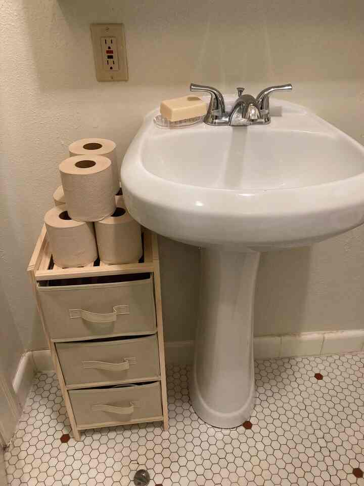 Just tidied up my bathroom with this stylish storage drawer! 🚿✨ A little organization goes a long way. #BathroomGoals #StorageSolutions