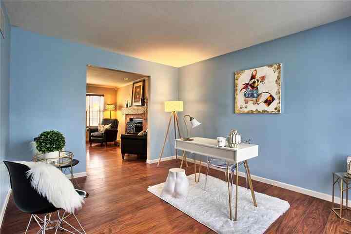 Blending vintage charm with modern vibes in my deskterior! ✨🖥️ Love the unique touches that make my workspace feel special. #DeskGoals #VintageModern