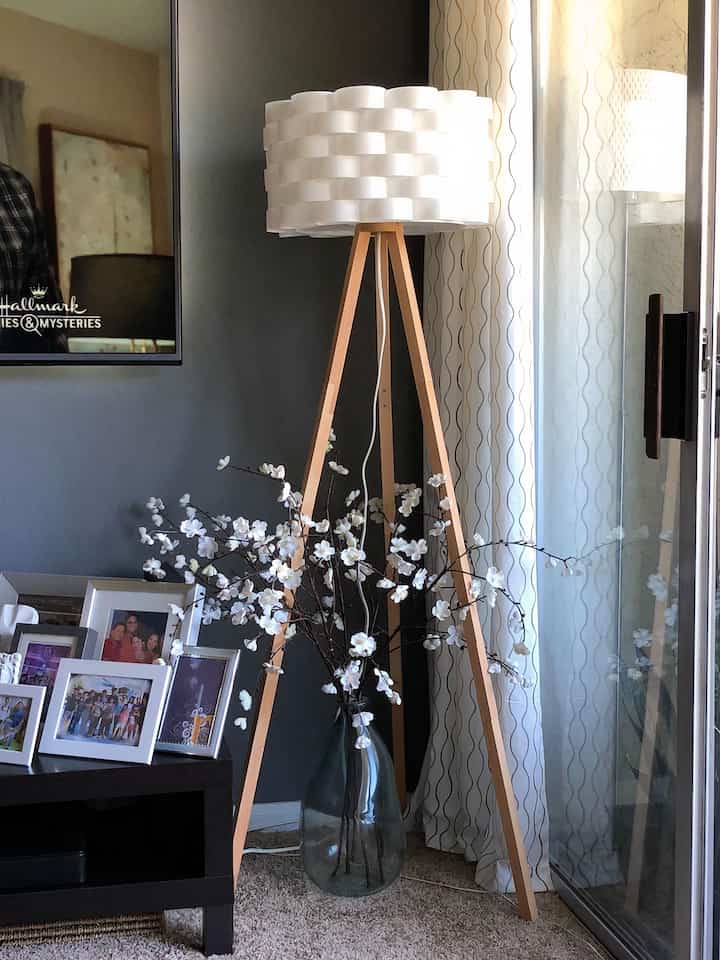 Perfect harmony in my decor! This white flower vase pairs beautifully with my floor lamp. 🤍🌼 
#HomeAesthetic #DecorGoals