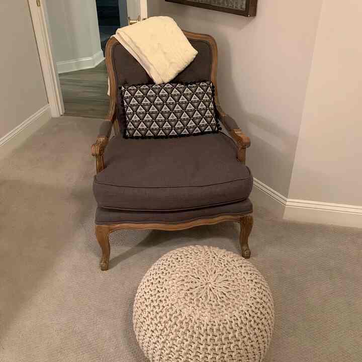 Channeling timeless elegance with this vintage lounge chair! A perfect blend of style and comfort. 🌟🪑 #VintageElegance #HomeDecor