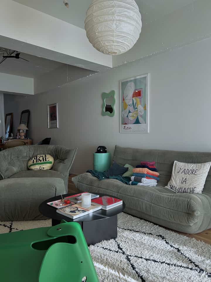 Saturday morning☀️

#リビング #リビングインテリア #リビングルーム #リビングデザイン #ビンテージマンション #パリのアパルトマン　#リノベーション 