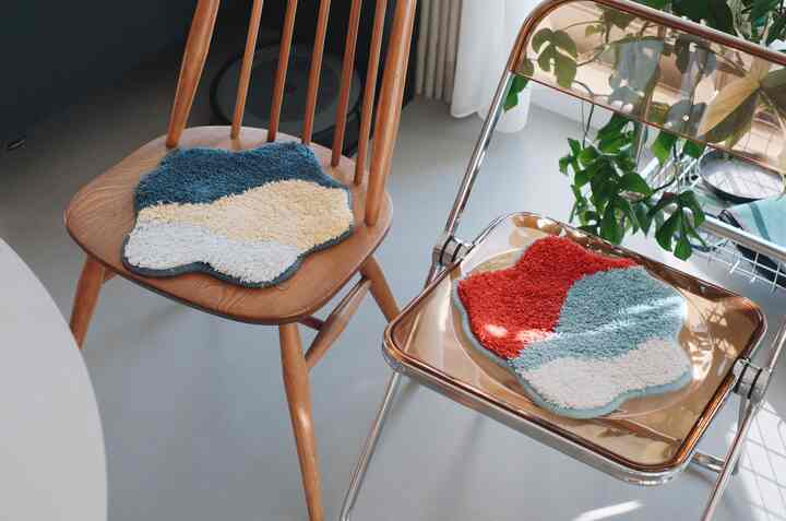 最近お迎えしたMIYOSHI RUG🌸緩いシルエットが可愛いですよねー。 #miyoshirug #三好ラグ