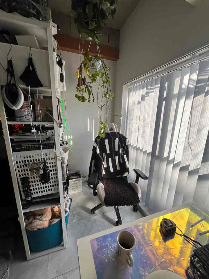 さぶあかです。朝4時に起きて絶賛模様替え中。

#ワンルーム #賃貸インテリア #観葉植物 #模様替え #リノベーション #採光 