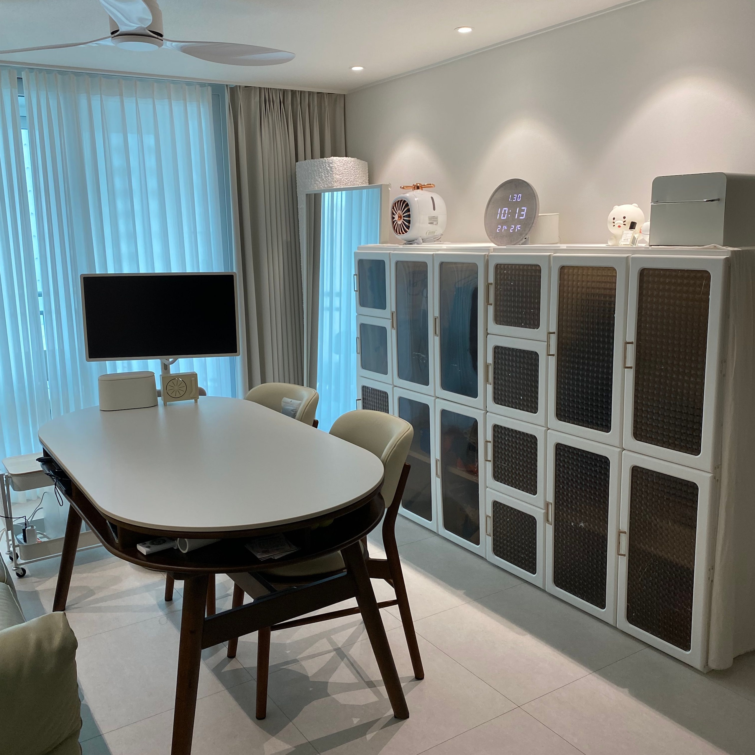 Solid Wood Cushioned Dining Chair user photo