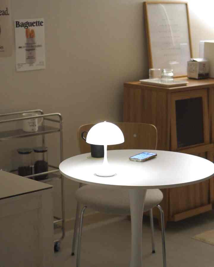  #일상 #룸투어 #화이트인테리어 #우드인테리어 #홈카페 #홈카페존 #홈스윗홈 #방꾸미기 #mybdrm #cozyhome #myroom #homecafe #homecafezone