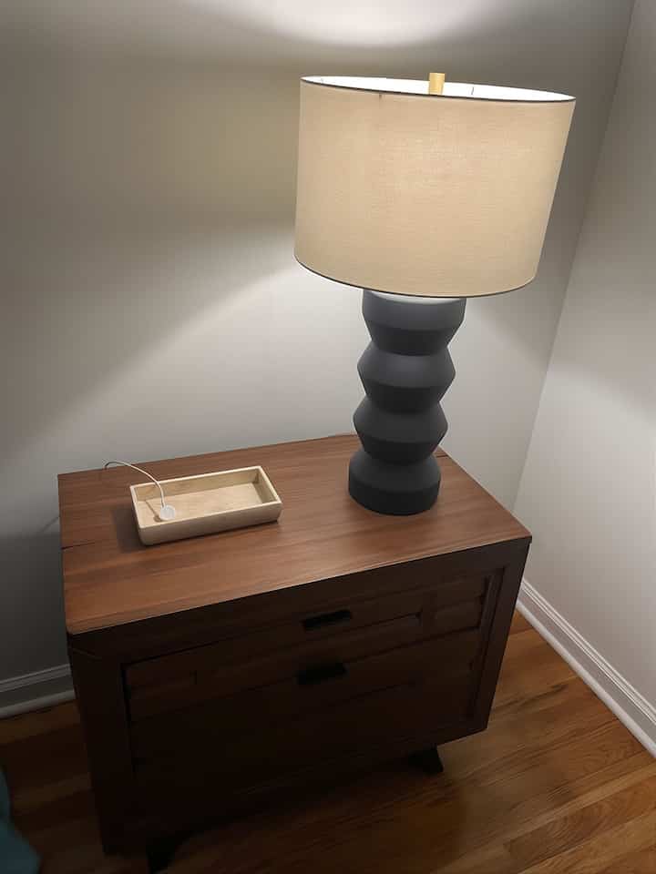 Adding a sleek touch to my space with this black modern table lamp! Perfect for creating ambiance. 🖤💡 #HomeDecor #LightingDesign