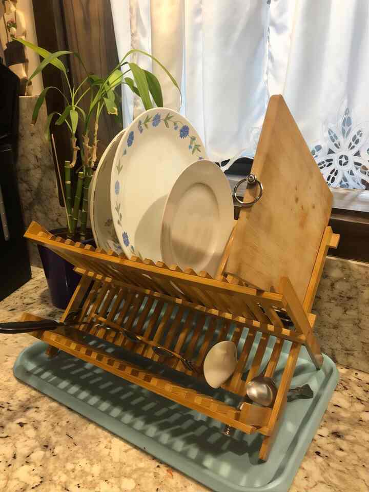 Going eco-friendly with my bamboo dish rack! Stylish, sustainable, and perfect for organizing my kitchen. 🌱✨ #HomeOrganization #EcoFriendly