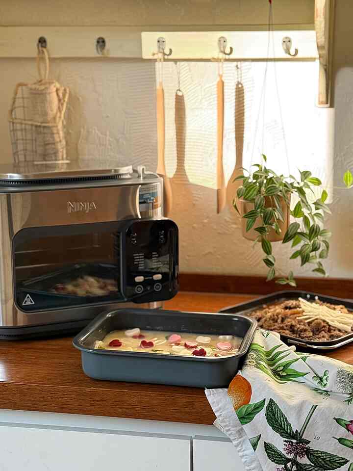 ＃連休に何をする＃コンスープ記録

今年は餅も手軽に用意して食べました。

アロクダロクハート型餅餅で新年餅も沸騰し、
子供たちが好きな焼肉。カルビ蒸し..作り、
大人たちが好きな味付けカニも漬けました。

味付けのカニはたっぷり作っておき、ラーメン煮て食べるとき入れて食べると美味しいですよ。

おいしい食べ物と一緒にお正月をお過ごしくださいました..⁉️

。

＃チュンヒのキッチン＃オーホームストア
#ホームクック
＃キッチン飾り＃キッチン棚＃キッチン家電＃簡単料理＃簡単レシピ
＃パトロン＃二階建ての家＃庭の家＃九玉＃一戸建てインテリア
＃忍者＃シャーク忍者＃コンビオール人マルチクッカー＃マルチクッカー
