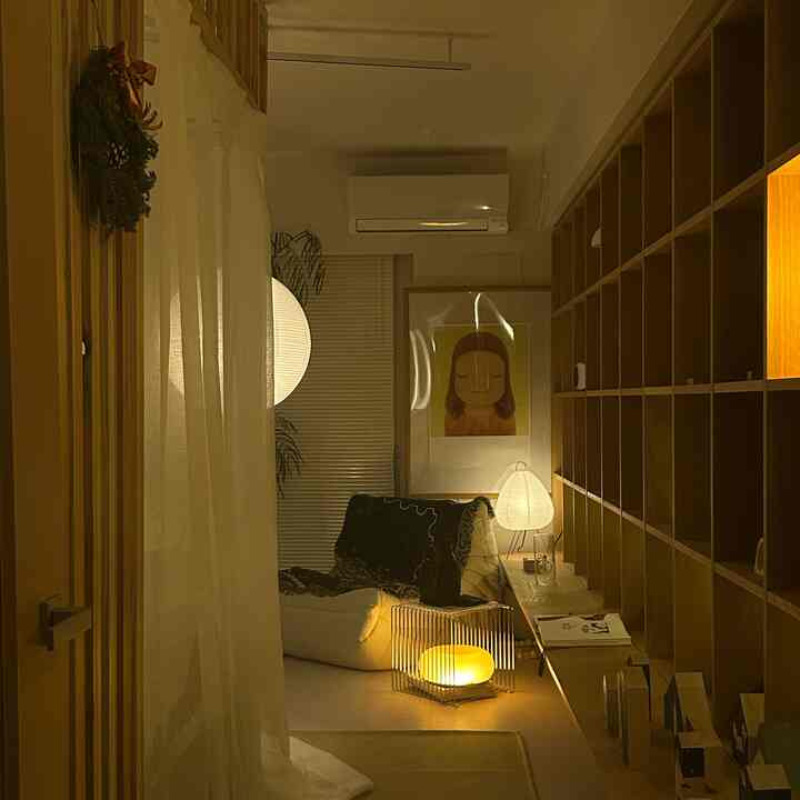 はじめまして。ウラベです。
このたびOhouseアカウントを開設致しました。
本に囲まれた暖かな暮らしを緩く発信していこうと思います😌
皆様これからよろしくお願い致します。


#一人暮らし
#myroom
#roomtour
#ルームツアー
#インテリア
#本
#読書
#賃貸暮らし
#ソファ
#リーンロゼ