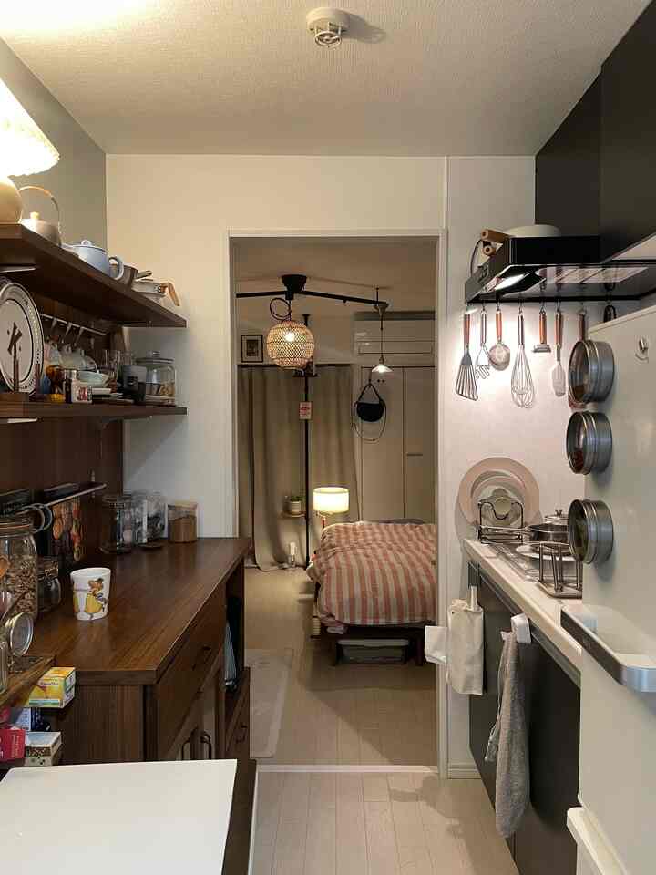 My favorite view in my house ♡
#kitchen #リビング #一人暮らし #一人暮らし部屋 #インテリア #家具 #食器棚 #ベッド #照明