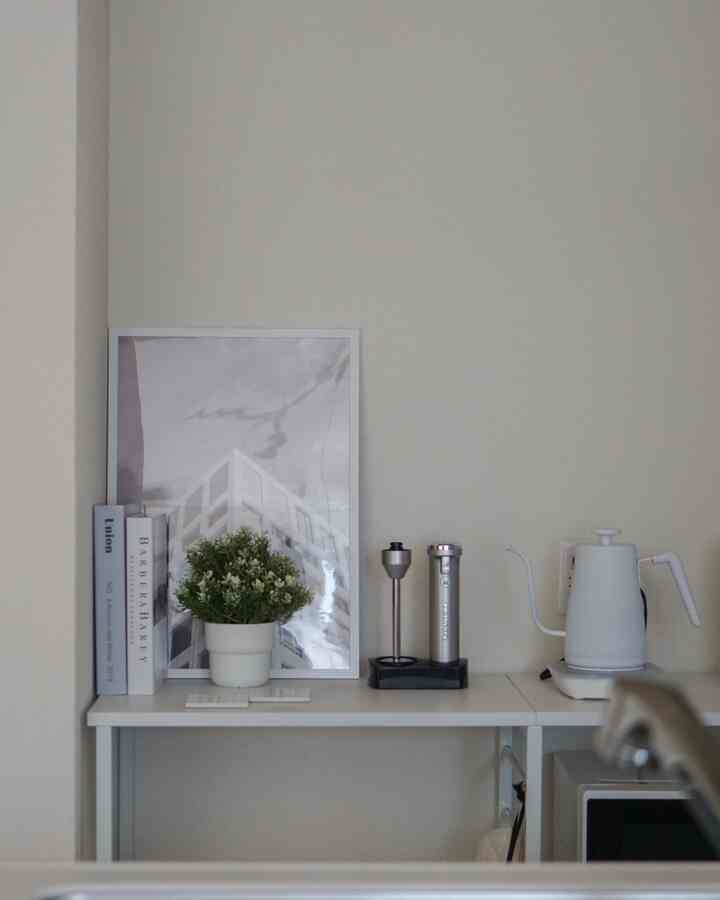 初出しのキッチン側の棚
もう少し整えておしゃれにしたい、、、
#IKEA #山善 #キッチン #キッチン小物 #キッチン収納 #キッチン雑貨 