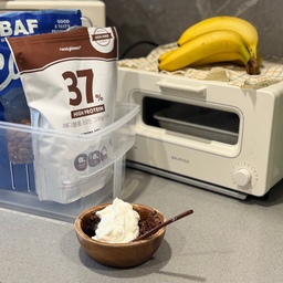 #오홈스토랑 아침은 고정으로 요거트 앤 그래놀라 🥣
2년전엔 오트밀 한 1년전부터는 그래놀라로 아침 메뉴를 고정해두고 있는 저희집.
장볼때도 아침을 준바할때도 너무 편하고 좋은 것 같아요 😚
요즘은 바나나와 견과류 건자두 단백질이 많은 저당 그래놀라와 그릭요거트를 같이 먹고 있어요 🥄
맨날 먹어도 저흰 질리지 않답니다. 사실 메뉴 정하기도 귀찮구요(?) 🤣
#오늘의우리집 #오늘장면한컷 #아침메뉴 #건강한끼 #요거트볼 #요거트 #그래놀라 #견과류 #나무그릇 #나무수저 #다이어트 #맞팔 #내돈내산 