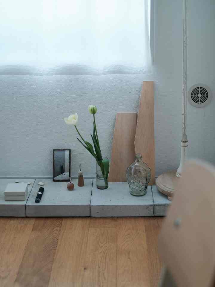 お気に入りの小物たちとチューリップ。季節的に段々と色んな種類のチューリップが登場してきて嬉しい。

#チューリップ #花のある暮らし #インテリア