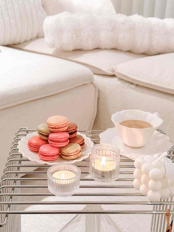 #집꾸꿀조합

Our house decoration combination
is white props and silver color😊

#Follow back #거실인테리어 #인테리어포스터 #콘수프기록