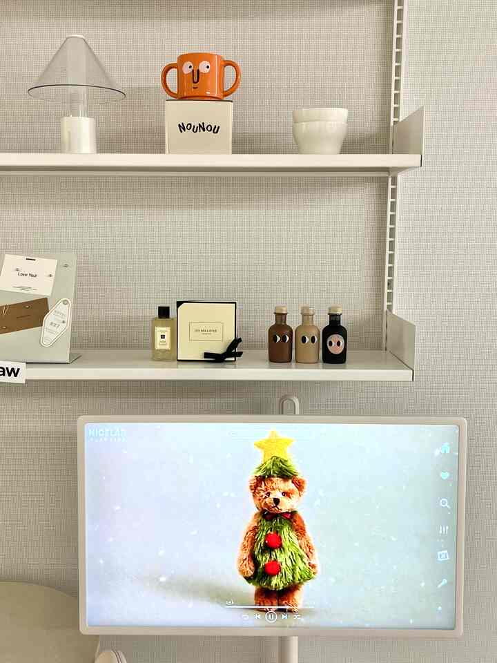 #우리집5문5답 #우리집똑똑템  #집에서제일바빠 #집꾸미기 

引っ越して購入しました 
Lgスタンバイミ✨
あちこち移動しながら 
充電式で利用可能 
だからよくサンテムの一つです:) 

我が家のスマートテム認定➿