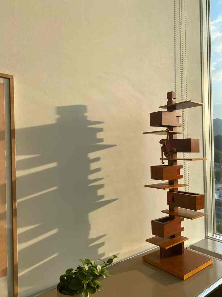 朝•昼•夜で色んな表情を見せてくれるタリアセン3
朝日に浴びてできる影も夜の光の出方も美しい

#talieesin3
#yanagiwa
#living