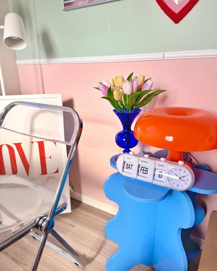 iPhoneだけを頼りに毎朝起きていたので、目覚まし時計がずっと欲しくて⏰やっとお迎えできました🌟
カレンダーも付いていて、自分でボタンを押して変更できます👉🏻

#目覚まし時計 #時計 #一人暮らし #カラフルインテリア 