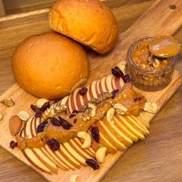 #겨울의우리집
#사과 & #슈퍼너츠 🍎🥜
그냥 사과는 못 먹는 병에 걸렸어요｡｡
슈퍼너츠를 맛 본 이후로요🥹🙌
다이어트로 아침 겸 점심 사과 딱 좋은데,
이 조합 못 잃어서 
사무실에도 땅콩버터를 갖다놨어요💛
사과 솔직히 엄마가 챙겨주지 않으면
챙겨 먹기 귀찮그등요。
슈퍼너츠 먹고싶어서 사과를 먹게 되는...
그런 매직 🪄✨🫶
미친듯이 군것질 땡길 때 
그냥 퍼먹어요。
#입터짐 방지용으로 최고에요.ᐟ 
🏷️ @supernuts.kr 
🏷️ 슈퍼너츠 #피넛버터크런치 100%
💛  #우드테이블 @yunxhaus 님이 주셨어요💛
 #오늘의집 #찐후기 #후기 #리뷰
#신혼일기
#집스타그램 #홈스타그램 #맞팔 #팔로우 #f4f #l4l
#협찬환영 #인테리어 #전세 #신혼
#새댁 #이사 #결혼 #집꾸 #집꾸미기 
#집꾸미기그램