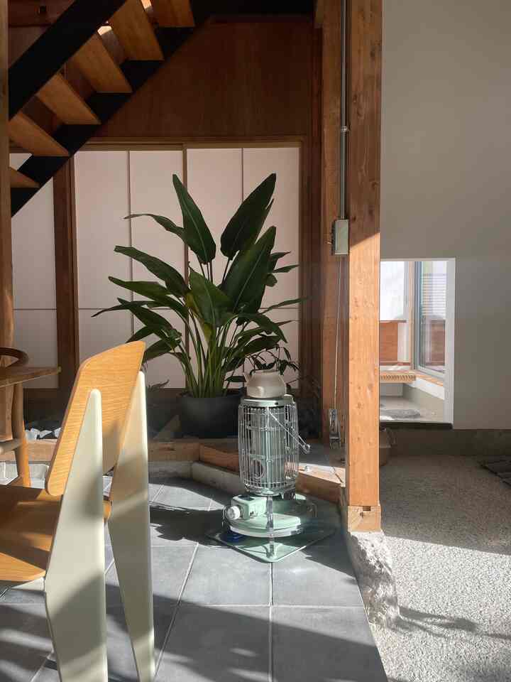 石油ストーブのある暮らし

#アラジン　#ストーブ　#土間　#リノベーション　#ダイニング　#リビング