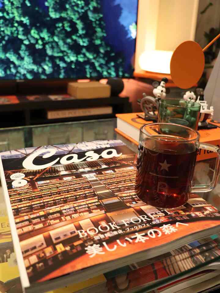 Caseの最新号は今後の投稿の参考になるものばかりでした！
コーヒーを片手に読むのが最高のひととき👌

#休憩 #インテリア #雑誌 