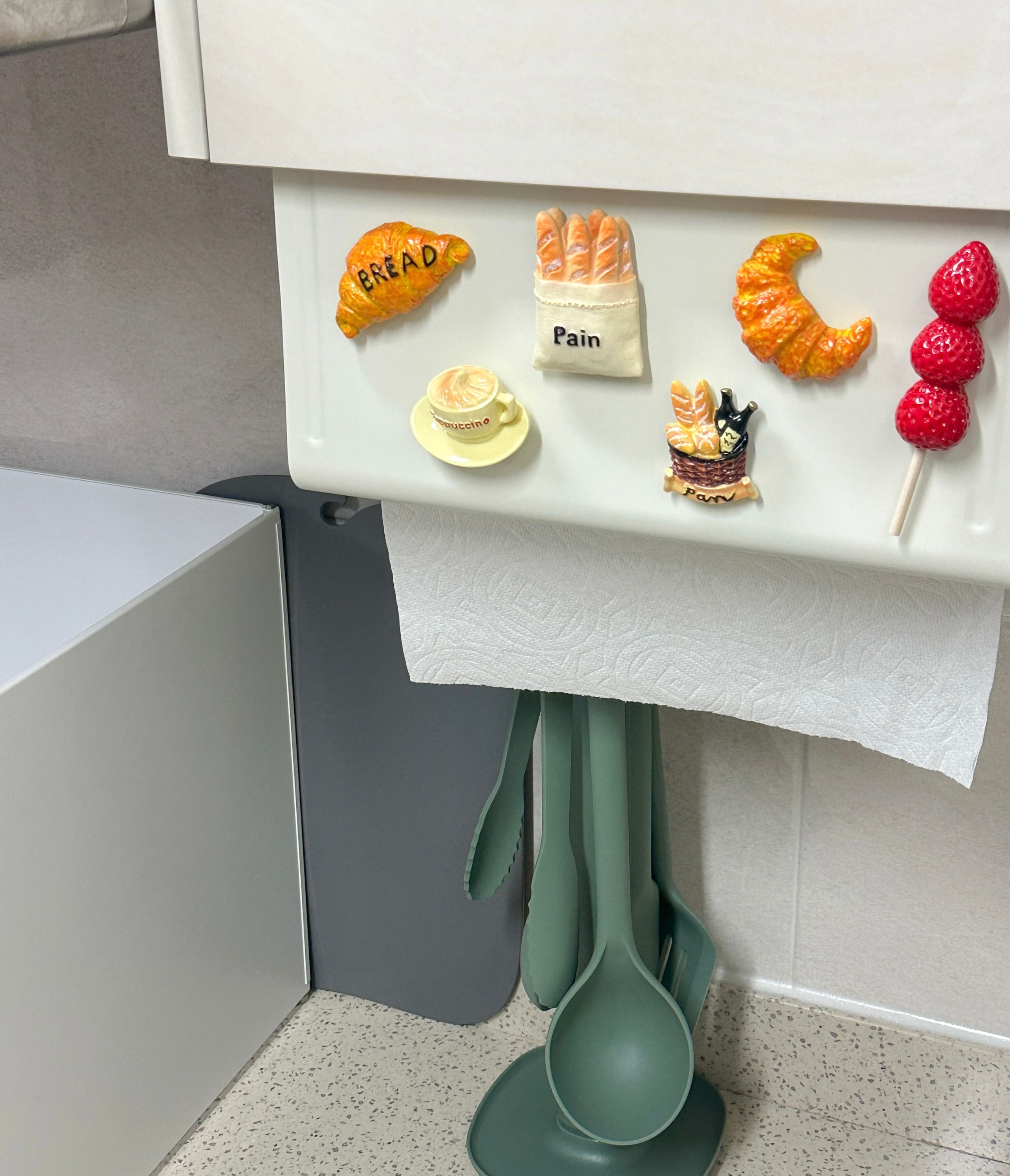 Mohenghton Magnetic Kitchen Towel Holder user photo