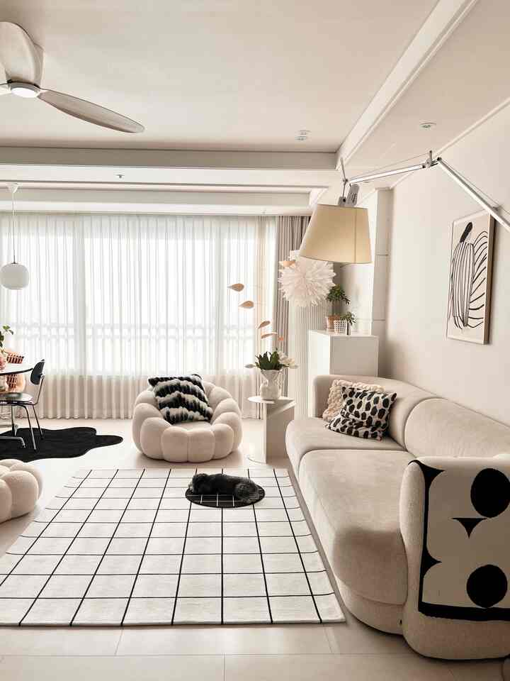 ＃今日の私たちの家＃コンスープ記録＃リビングルーム＃ラグ

甘い日差しがとても好き
撮影を準備する

ラグの真ん中で邪魔しているココ💕
（モデルのように綺麗になっていると思うなら、飛ばしてあげます。

たくさんの日があります。 
気分も良くなると思います☺️

今年はフィードを頻繁に上げましょう。
簡単ではありません。

毎日毎日着実に上げているお兄さん
尊敬します🤍

日当たりの良い時は早く撮影して遊びに行きます✨✨✨

 ＃ラグレストラン＃ラグインテリア＃ラグおすすめ＃ラグカーペット＃カーペット＃カーペットインテリア＃ほこりのないラグ
＃デザインラグ＃ポイントトラック＃ラグ制作＃リビングインテリア