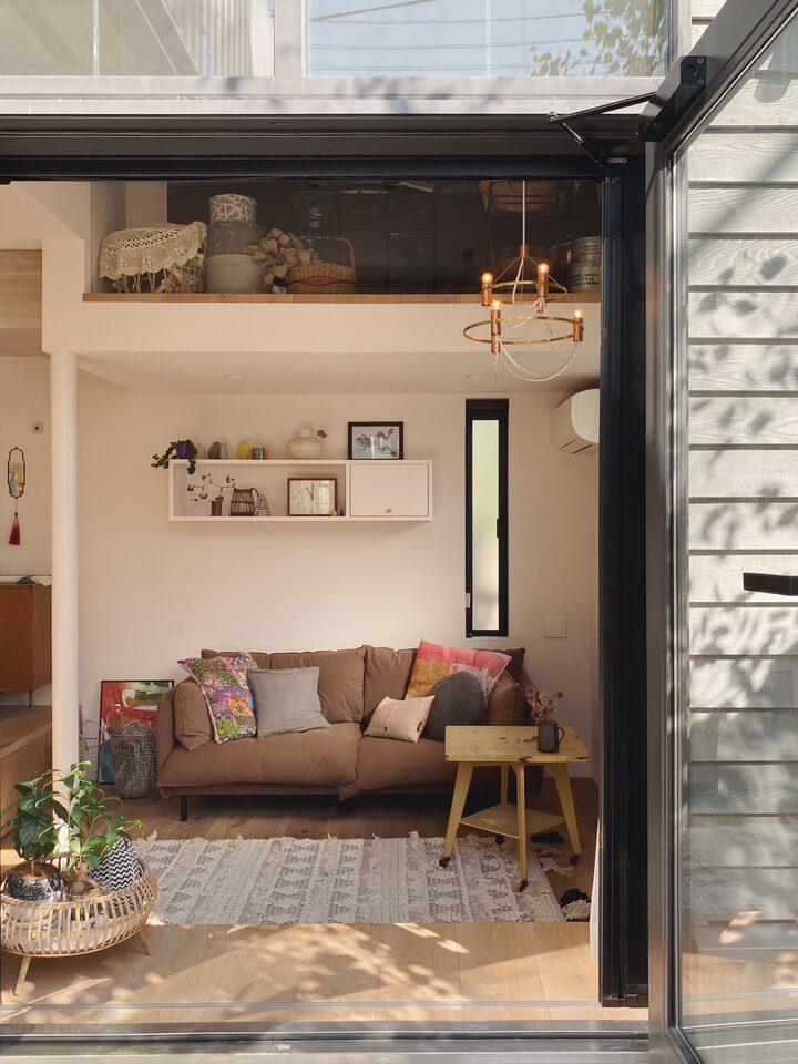 short form carousel card thumbnail