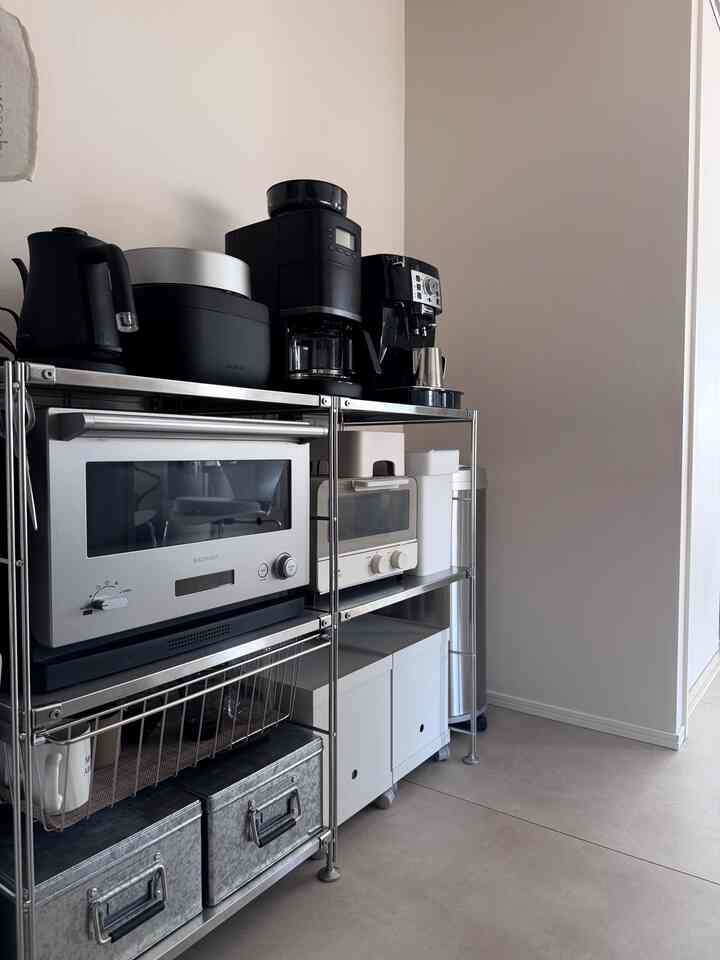 Ruang dapur diperkenalkan pertama kalinya

Sebagian besar peralatan dapur berasal dari Balmuda, dan sebagian besar penyimpanannya dari MUJI.

*Saat menggunakan peralatan dapur dengan konsumsi daya besar, harap perhatikan kapasitas terukur dan gunakan kabel ekstensi dengan risiko Anda sendiri.

#dapur
#Peralatan dapur
#BALMUDA
Bahasa Indonesia: #DeLonghi
#MUJI
#ketel
#oven gelombang mikro
#Penanak nasi
#Pembuat Kopi
#Tempat Sampah