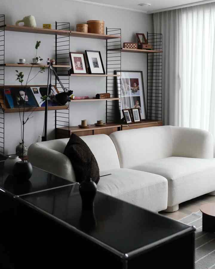 ＃冬の私たちの家＃コンスープ記録＃ftc11 

冬を迎えた暖かい我が家です。
私の好きな構図で撮ってみましたが、とても気に入っています。
家具配置もそうで、小物も一つずつ購入して
いっぱいですが好きですね🤍

＃ホームスタイリング＃新婚旅行インテリア＃ホームスイート＃ホームデコ＃ホームスターグラム住んでいますか＃全国内自慢＃IKEAおすすめ