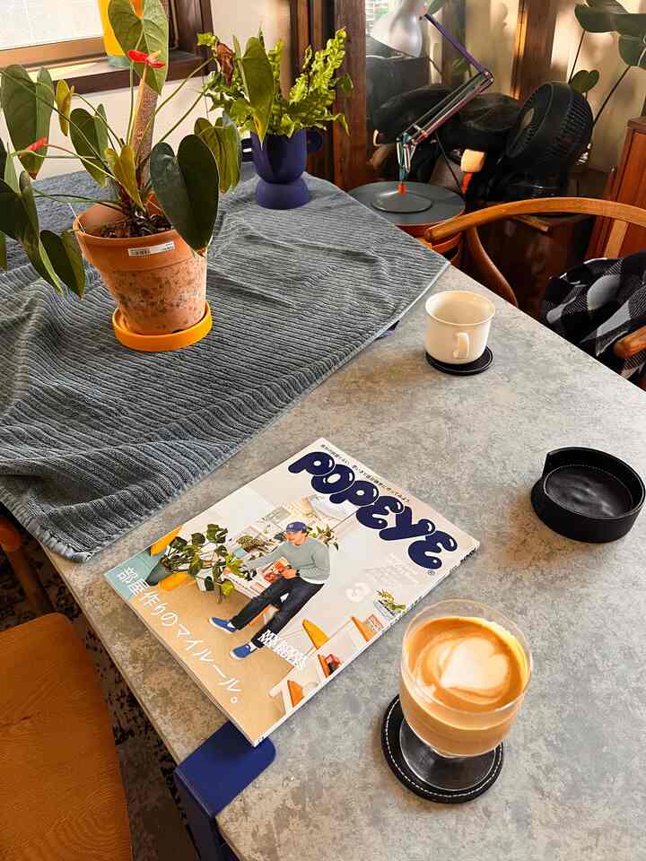 今日はとても暖かくて過ごしやすい日でしたね✨

また来週から寒いみたいだけど、少しずつ春っぽくなってきてるな

#CARLHANSEN&SØN 
#lowya
#sghr
#flos