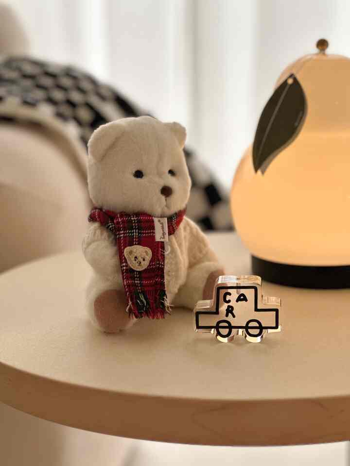I changed the Kuma-chan that was dressed as a tree into a knitted sweater and scarf 🧶🧣
The Kuma-chan from teddytales is so cute 🧸🤍

#Korean interior #ぬいぐるみ #teddytales