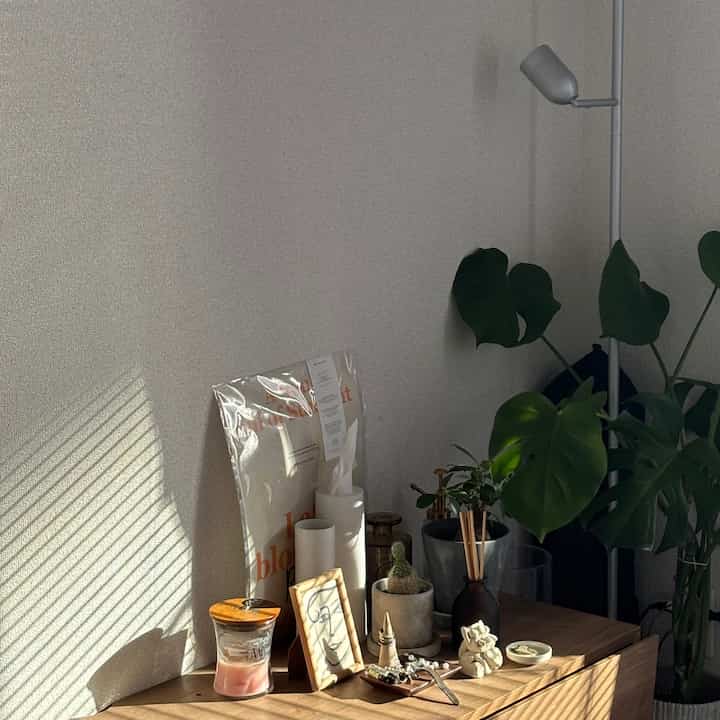 アクセサリーと香りものはディスプレイ収納💍
#ディスプレイラック #テレビボード #見せる収納 #飾り棚 #キャンドル #ルームフレグランス