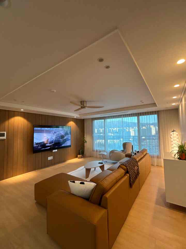 メイ ローテーブル［2サイズ］を使ったコーディネート 1