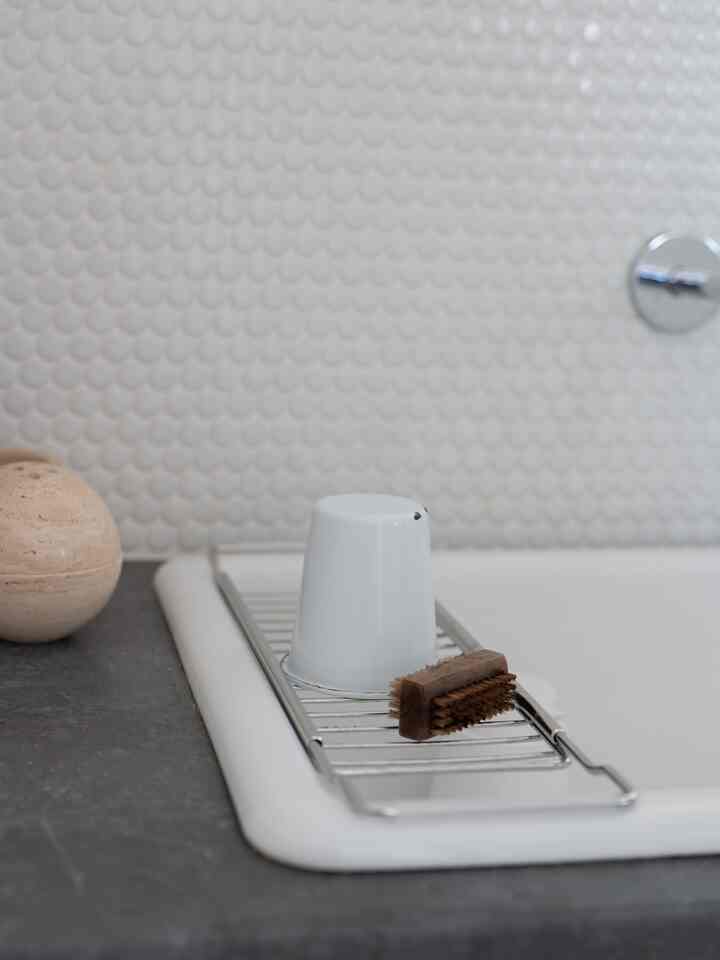 洗面に水切りラックを採用
水が切れて凄くいい
#アンティーク #水切りラック