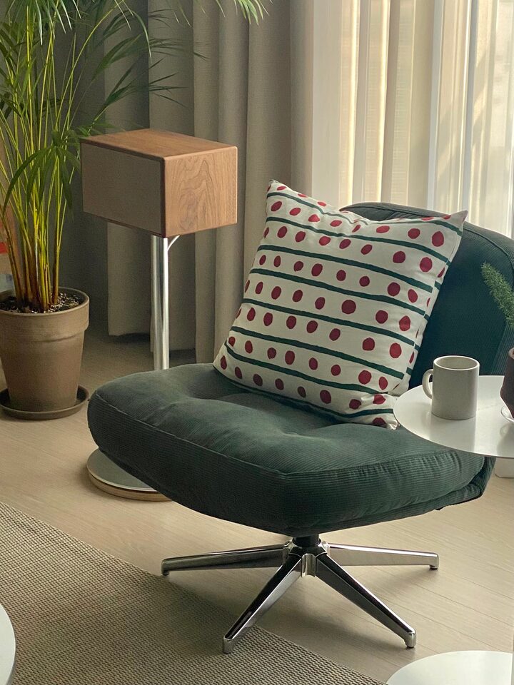 short form carousel card thumbnail