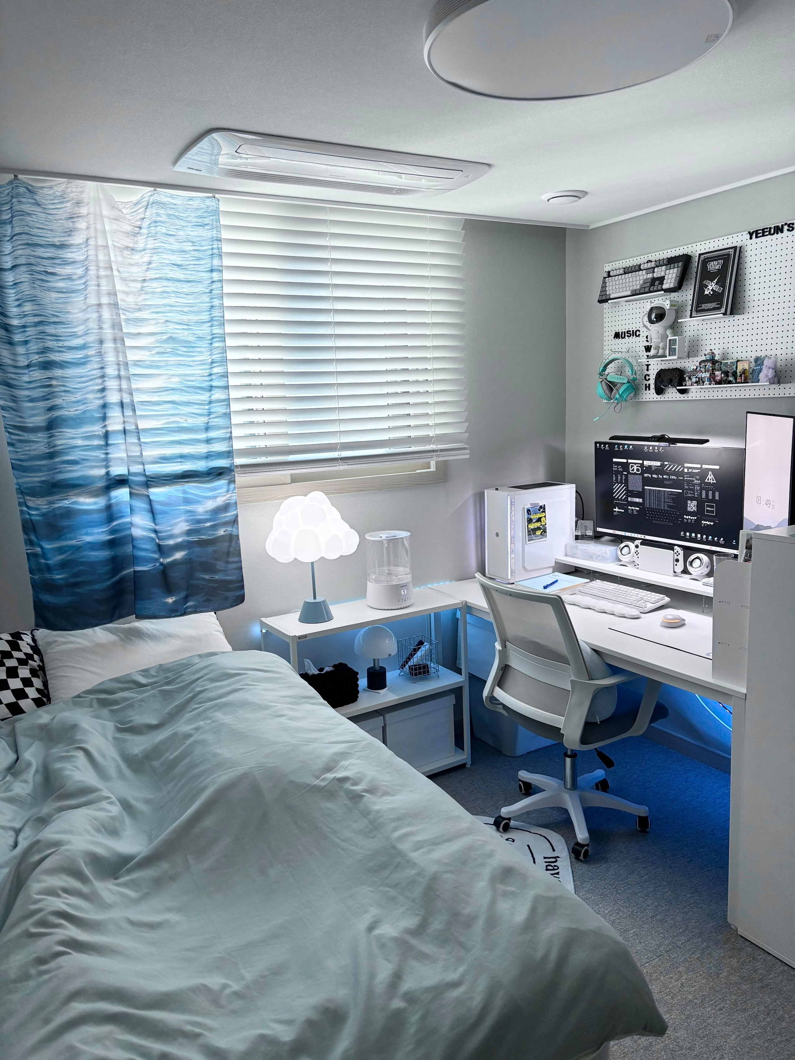 Cloud Desk Lamp user photo