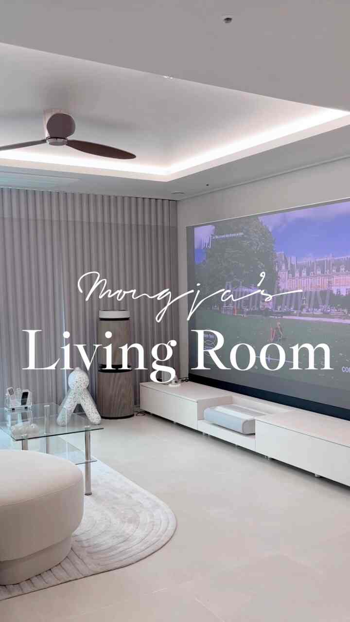 テレビがない私たちの家に置かれたビーム 🎥
黒いテレビ画面がアートウォールにあるのが嫌い
ソファをアートウォールに向かって配置し、反対側に梁を置きました。  #인테리어 #빔프로젝터  #홈스타일링  #신혼집인테리어 #신혼집꾸미기 