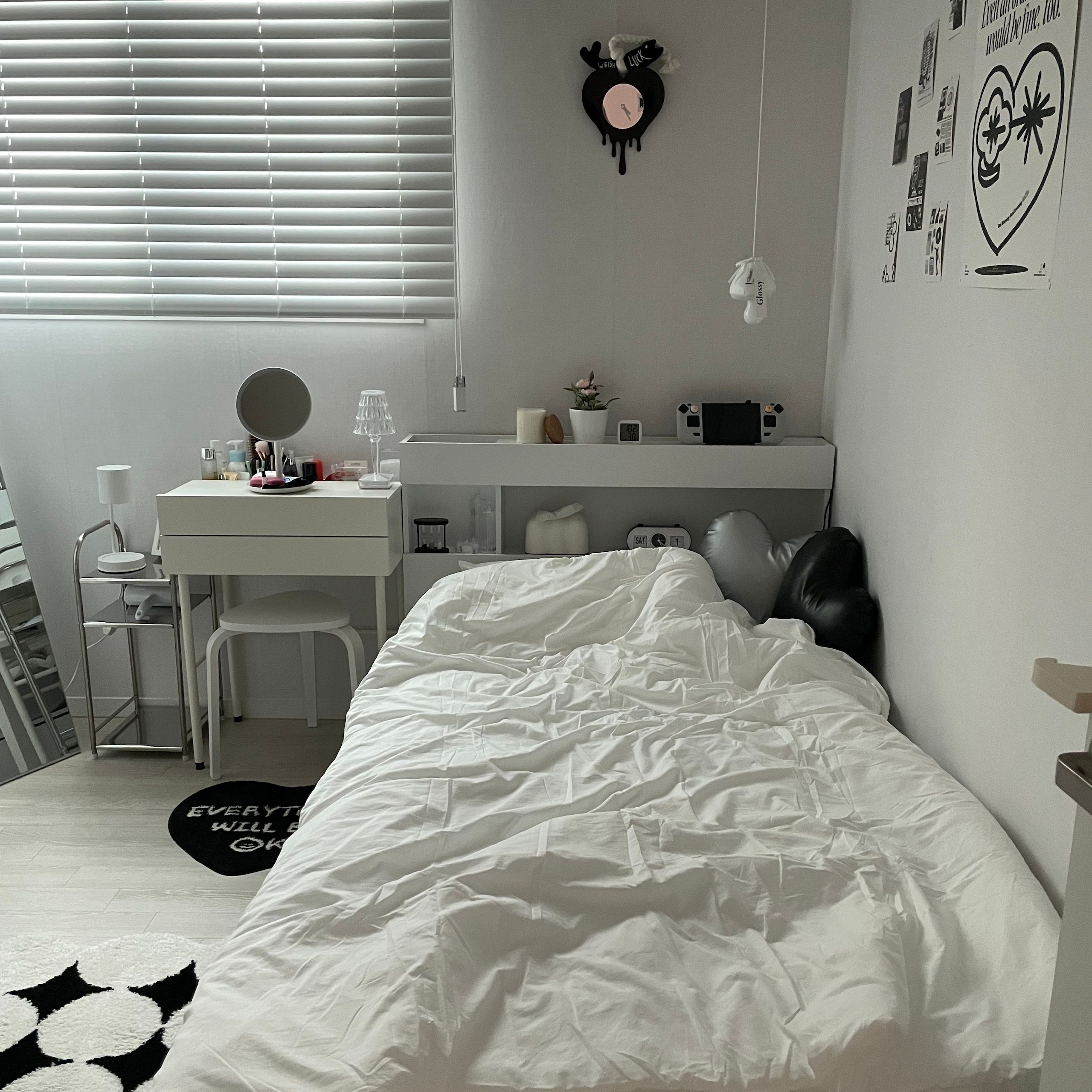 Metal 3-Tier Square Side Table user photo