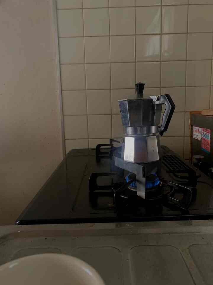 マキネッタはダイソーの五徳でサイズ合うので
参考にしてください😀

#ダイソー　#五徳　#マキネッタ