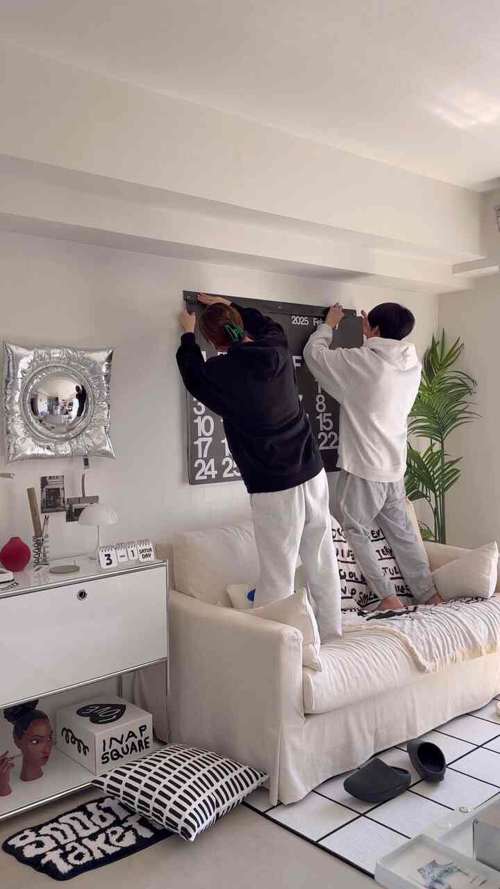 Hello March!🌸
#韓国インテリア #カレンダー