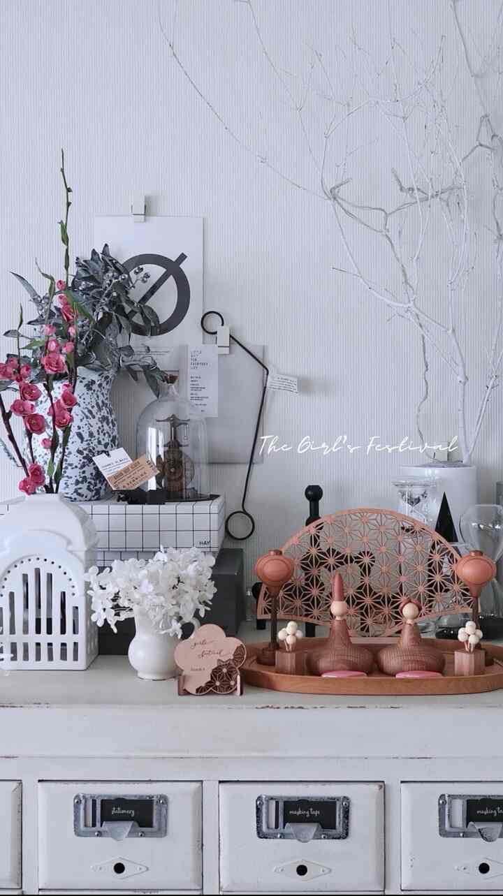 我が家の"おひなさま"たち

#ひなまつり
#雛人形
#224porcelain
#三浦木地
#吉徳太光
#雛飾り
#リビングインテリア
#日々の暮らし
#暮らしを楽しむ 
#暮らしの記録 
#すきなものに囲まれて暮らしたい 
#好きなものに囲まれた暮らし 
#ミックスインテリア
#アンティークのある暮らし
#古いものがある暮らし 
#古道具のある暮らし 
#海外インテリアに憧れる
#インテリア好き 
#暮らしの道具 
#モノトーン雑貨
#マンション暮らし 
#マンションインテリア
#eosm100 