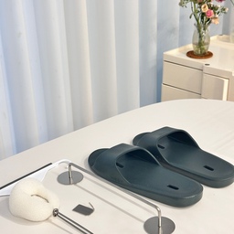 발등낮은 욕실화 사면서 배송비 채우려고 이것저것 주문해봤지요➿
➿미니스퀴지
➿발등낮은 욕실화&거치대
➿텀블러세척솔
#내돈내산 5 #콘수프기록 #욕실화거치대 #욕실화 #욕실화추천 #미니스퀴지 #텀블러세척솔 #집게솔 #맞팔 #내돈내산추천템 #오늘의집에서샀어 #욕실템 #주방템