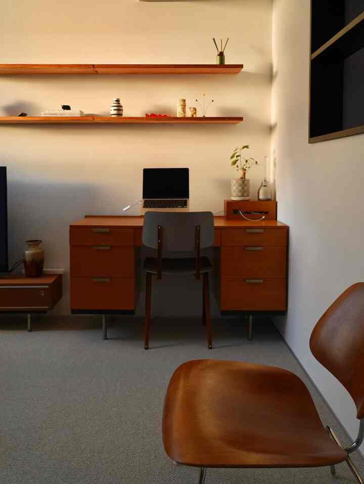 ワークスペースがあると作業が捗る✨

#ワークスペース　#ヴィンテージデスク