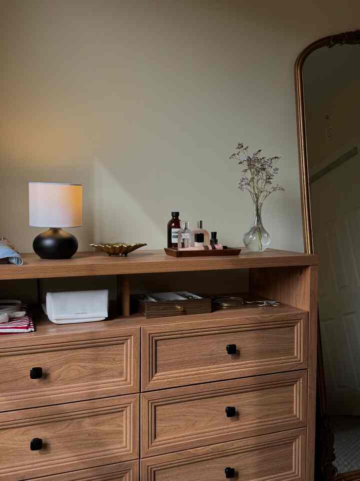 <span data-sheets-root="1" style="color: rgb(0, 0, 0); letter-spacing: normal; font-size: 10pt; font-family: Arial;">my bedroom dresser 🤍🖤#bedroom #bedroominterior #bedroomdresser #lamp #ikea #aesop</span>