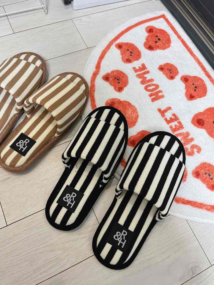 #거실화 #실내슬리퍼 #슬리퍼거치대 #sweethome 🐻‍❄️💛